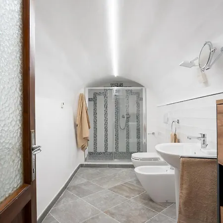 לינה וארוחת בוקר Casa Gemma