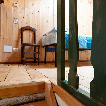 לינה וארוחת בוקר Casa Gemma