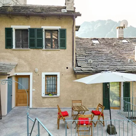 לינה וארוחת בוקר Casa Gemma