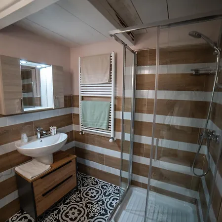 Casa Gemma Bed & Breakfast 3*
